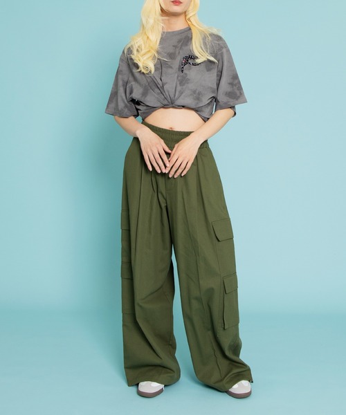 PUNYUS(プニュズ)の「ミリタリーカーゴワイドパンツ(カーゴパンツ・レディース・カーキ/ブラック・1/2/3/4)」の8枚目の写真