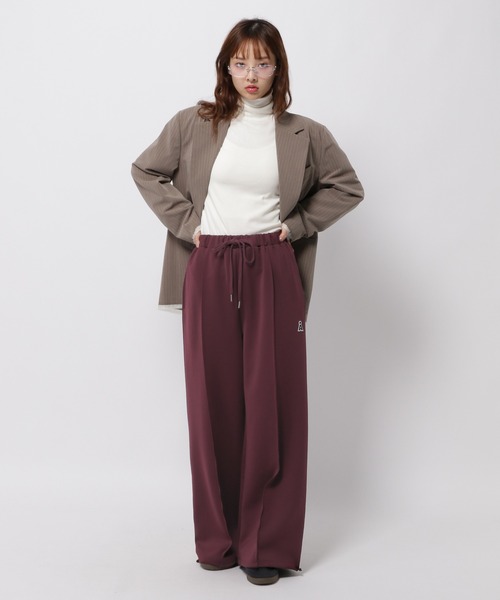 ALAND（エーランド）の「【UNISEX】ALAND／Aロゴジャージパンツ（その他パンツ・レディース・ブラック/ボルドー・LARGE/SMALL）」の4枚目の写真
