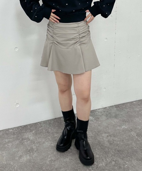 archives（アルシーヴ）の「ギャザーフレアミニスカート（スカート・レディース・ブラック/グレー/モカ・MEDIUM）」の17枚目の写真