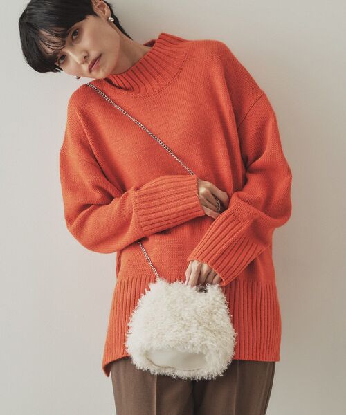 OPAQUE.CLIP（オペークドットクリップ）の「◆【2WAY】ラム風フェイクファーミニショルダーバッグ（ショルダーバッグ・レディース・ブラウン系/チャコールグレー/オフホワイト・00）」の5枚目の写真