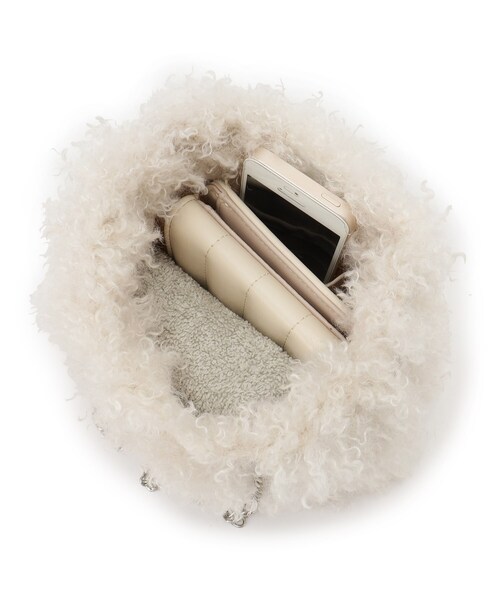 OPAQUE.CLIP（オペークドットクリップ）の「◆【2WAY】ラム風フェイクファーミニショルダーバッグ（ショルダーバッグ・レディース・ブラウン系/チャコールグレー/オフホワイト・00）」の20枚目の写真