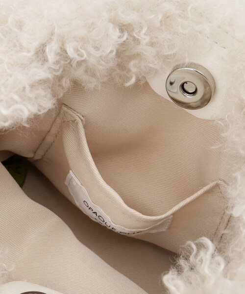 OPAQUE.CLIP（オペークドットクリップ）の「◆【2WAY】ラム風フェイクファーミニショルダーバッグ（ショルダーバッグ・レディース・ブラウン系/チャコールグレー/オフホワイト・00）」の21枚目の写真