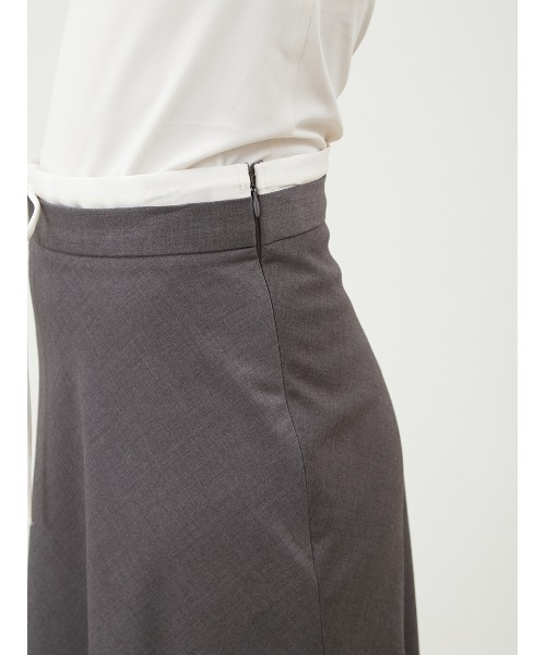 Mila Owen（ミラオーウェン）の「【WEB限定00サイズダブルウエストスーツナロースカート（スカート・レディース・ベージュ/グレー/ブラック・0/1/00）」の10枚目の写真
