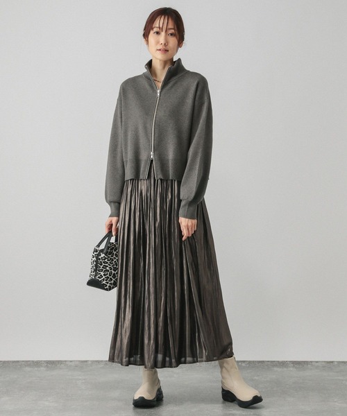 GLOBAL WORK（グローバルワーク）の「メルティスタンドフルZIP