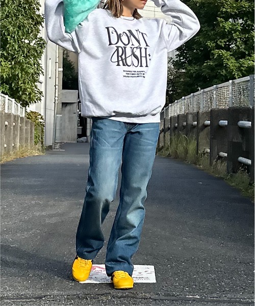 mi via loca（ミヴィアロカ）の「【GILDAN】発泡プリントDON'T RUSHロゴ裏起毛スウェットプルオーバー 【PT NO. MVL054 ※2A】（スウェット・レディース・ブラック/オートミール/ピンク・MEDIUM/X-LARGE）」の14枚目の写真