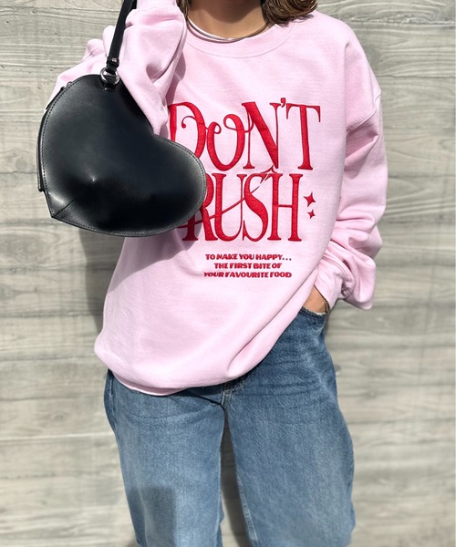 mi via loca（ミヴィアロカ）の「【GILDAN】発泡プリントDON'T RUSHロゴ裏起毛スウェットプルオーバー 【PT NO. MVL054 ※2A】（スウェット・レディース・ブラック/オートミール/ピンク・MEDIUM/X-LARGE）」の21枚目の写真