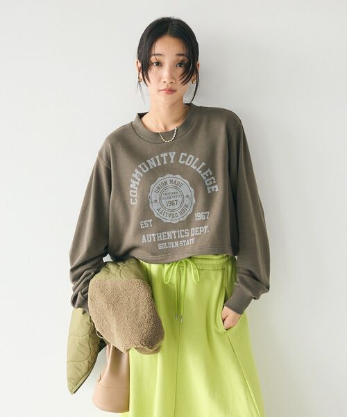 CRAFT STANDARD BOUTIQUE（クラフトスタンダードブティック）の「カレッジプリントショートプルオーバー（スウェット・レディース・ホワイト系その他/ネイビー/カーキ/杢グレー・FREE）」の6枚目の写真
