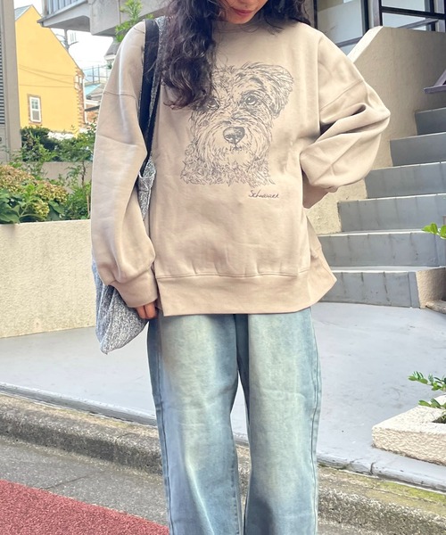 AS KNOW AS plus（アズノゥアズプラス）の「◇DOGプリントスウェットプルオーバー　線画 ワンポイント刺繍 裏起毛（スウェット・レディース・サックスブルー/ベージュ/オートミール・FREE）」の6枚目の写真