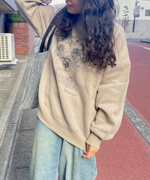 AS KNOW AS plus（アズノゥアズプラス）の「◇DOGプリントスウェットプルオーバー　線画 ワンポイント刺繍 裏起毛（スウェット・レディース・サックスブルー/ベージュ/オートミール・FREE）」の8枚目の写真