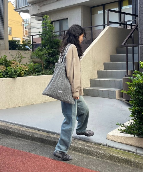 AS KNOW AS plus（アズノゥアズプラス）の「◇DOGプリントスウェットプルオーバー　線画 ワンポイント刺繍 裏起毛（スウェット・レディース・サックスブルー/ベージュ/オートミール・FREE）」の9枚目の写真