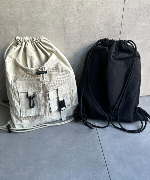 LAC-VERT（ラック・ヴェール）の「異素材ポケットナップサック（バックパック/リュック・レディース・ブラック/グレー/アイボリー・FREE）」の17枚目の写真