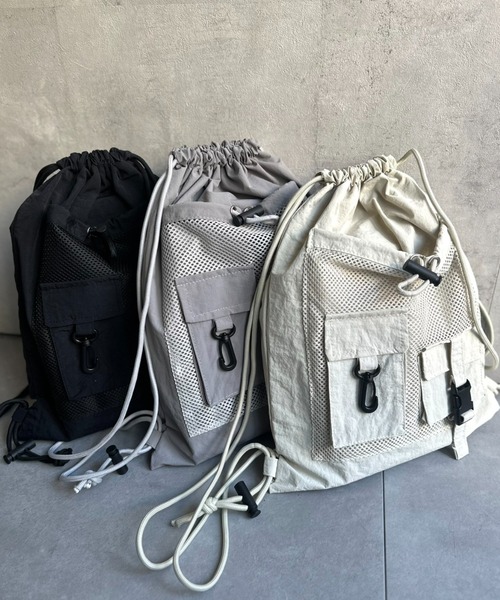 LAC-VERT（ラック・ヴェール）の「異素材ポケットナップサック（バックパック/リュック・レディース・ブラック/グレー/アイボリー・FREE）」の18枚目の写真