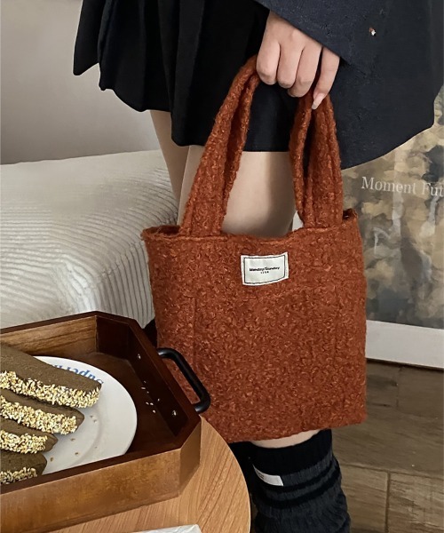 Miniministore(ミニミニストア)の「ボアトートバッグ ミニ 無地 軽量 秋冬(トートバッグ・レディース・アイボリー/ロイヤルブルー/ミント/ピンク/キャメル/モスグリーン/ダークブラウン・FREE)」の8枚目の写真