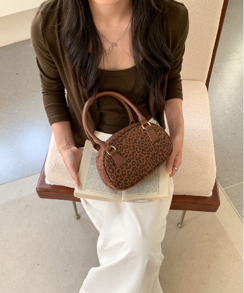 FINEnough(ファインナフ)の「ヒョウ柄ショルダー2WAYバッグ(ショルダーバッグ・レディース・ブラウン/ホワイト/キャメル・FREE)」の2枚目の写真