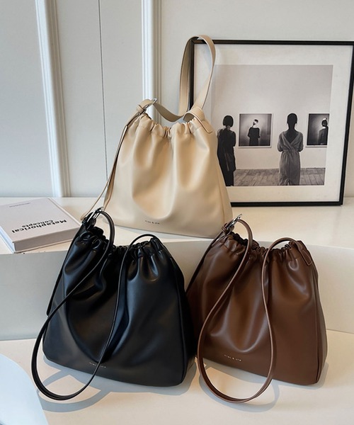 レザー ショルダーバッグ 黒 巾着型　our MAISON SPECIAL ショルダーバッグ 「UNISEX」「EX」Vegan