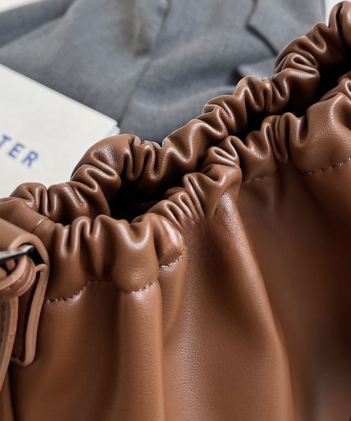 セール】blackdia ocean レザー巾着ショルダーバッグ（ショルダー