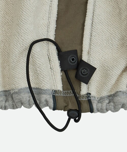 NOUNLESS(ナウンレス)の「【NOUNLESS/ナウンレス】SWEAT DOCKING LINE SKIRT(スカート・レディース・ブラック/グレー・2/1)」の11枚目の写真