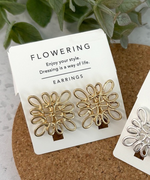 Flowering(フラワーリング)の「メタルツイスト/イヤリング(イヤリング・レディース・シルバー/ゴールド・FREE)」の2枚目の写真