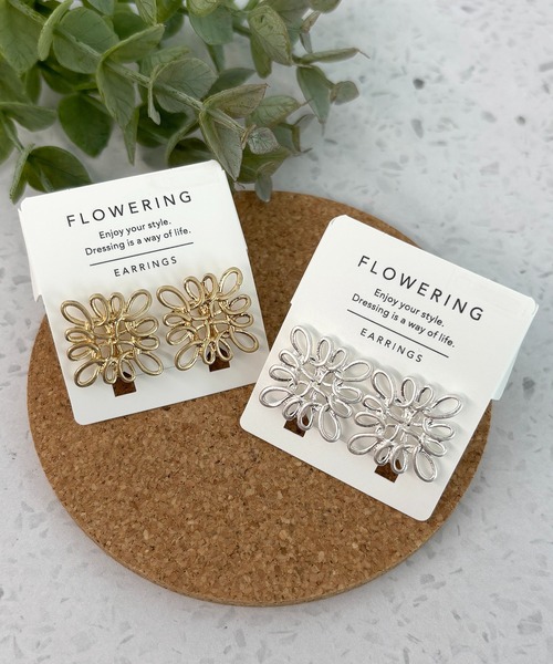Flowering(フラワーリング)の「メタルツイスト/イヤリング(イヤリング・レディース・シルバー/ゴールド・FREE)」の4枚目の写真