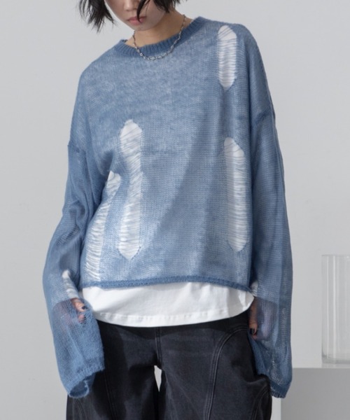 VACANCY(ヴァカンシー)の「ダメージオーバーシアーニット/オーバーTシャツSet/ユニセックス(ニット/セーター・レディース・ブルー/オレンジ/チャコールグレー・FREE)」の2枚目の写真