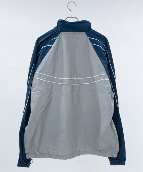 JOHN'S CLOSET（ジョンズクローゼット）の「【13】袖ライン ナイロン ジップアップブルゾン（ナイロンジャケット・メンズ・ライトグレー/ワイン/ブラック/ブルー・LARGE/X-SMALL/MEDIUM）」の7枚目の写真