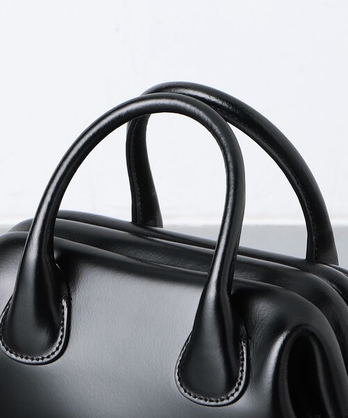 OSOI(オソイ)の「<OSOI>BOAT MINI バッグ(ショルダーバッグ・レディース・オフホワイト/ブラック/ダークブラウン・FREE)」の16枚目の写真