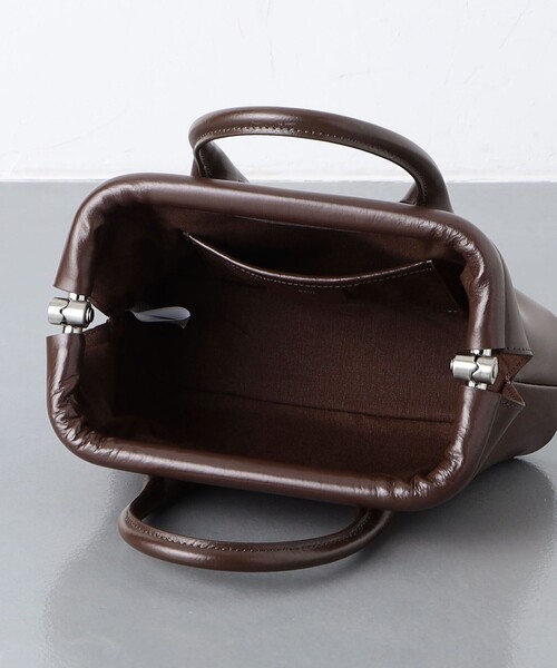 OSOI(オソイ)の「<OSOI>BOAT MINI バッグ(ショルダーバッグ・レディース・オフホワイト/ブラック/ダークブラウン・FREE)」の10枚目の写真