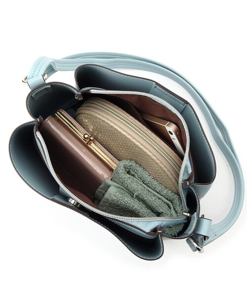 SHOO・LA・RUE（シューラルー）の「3層ヨコナガショルダーバッグ（ショルダーバッグ・レディース・シルバー/ナチュラル/ブルー/ブラック・00）」の8枚目の写真