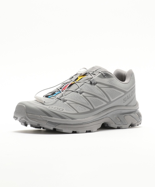 SALOMON(サロモン)の「SALOMON (サロモン) XT-6 GRAY L47444800(スニーカー・メンズ・チャコールグレー・29cm/28.5cm/28cm/27.5cm/27cm/26.5cm/26cm)」の2枚目の写真