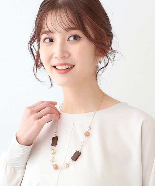 SHOO・LA・RUE(シューラルー)の「アクリルステーションネックレス(ネックレス・レディース・ピンクゴールド/ゴールド/シルバー・00)」の8枚目の写真