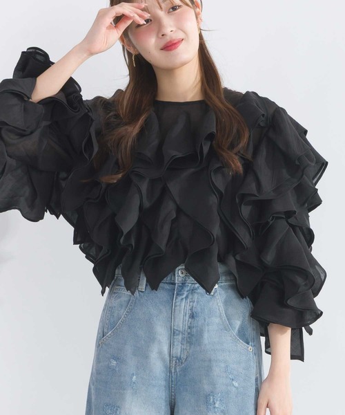 PICCIN PERLA(ピッチンペルラ)の「ラッフルシアーブラウス(シャツ/ブラウス・レディース・オフホワイト/ブラック/サックスブルー/キャメル/チャコールグレー・M)」の3枚目の写真