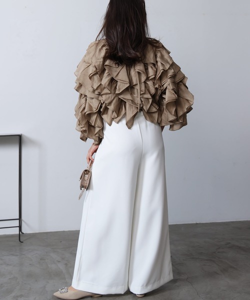 PICCIN PERLA(ピッチンペルラ)の「ラッフルシアーブラウス(シャツ/ブラウス・レディース・オフホワイト/ブラック/サックスブルー/キャメル/チャコールグレー・M)」の19枚目の写真