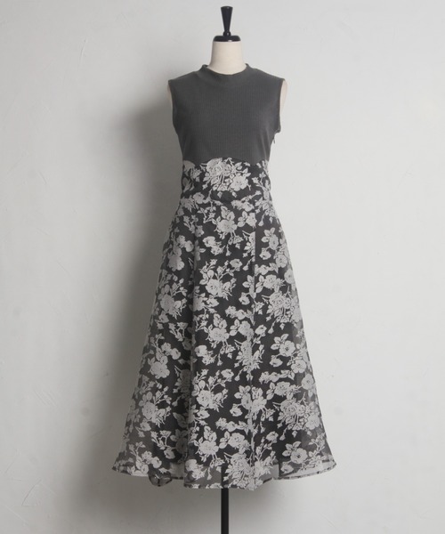 tocco closet（トッコ　クローゼット）の「【ZOZO限定】バックリボンシアーフラワードッキングワンピース（ワンピース・レディース・チャコールグレー/クリアブルー/ラベンダー・M）」の5枚目の写真