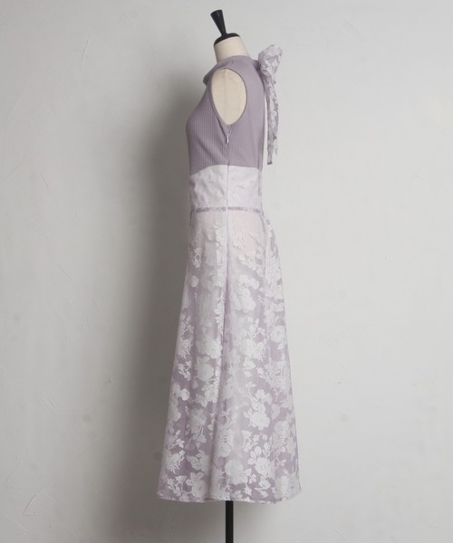 tocco closet（トッコ　クローゼット）の「【ZOZO限定】バックリボンシアーフラワードッキングワンピース（ワンピース・レディース・チャコールグレー/クリアブルー/ラベンダー・M）」の7枚目の写真