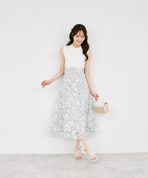 tocco closet(トッコ クローゼット)の「【ZOZO限定】バックリボンシアーフラワードッキングワンピース(ワンピース・レディース・チャコールグレー/クリアブルー/ラベンダー・M)」の17枚目の写真