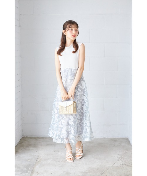 tocco closet（トッコ　クローゼット）の「【ZOZO限定】バックリボンシアーフラワードッキングワンピース（ワンピース・レディース・チャコールグレー/クリアブルー/ラベンダー・M）」の17枚目の写真
