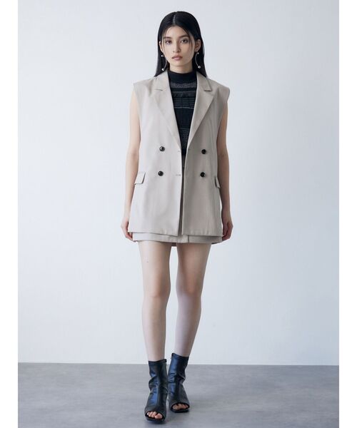 MURUA（ムルーア）の「【セットアップ対応】バックベルトテーラードジレ(ベスト)（ベスト・レディース・ブルー/ブラック/ダークグレー/ベージュ・FREE）」の18枚目の写真