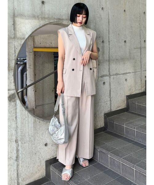 MURUA（ムルーア）の「【セットアップ対応】バックベルトテーラードジレ(ベスト)（ベスト・レディース・ブルー/ブラック/ダークグレー/ベージュ・FREE）」の20枚目の写真