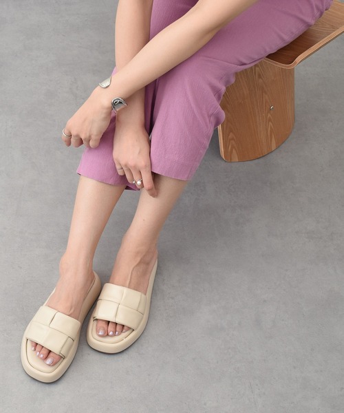 CARRANO（カラーノ）の「【CARRANO】イントレチャートボリュームソールサンダル(652303)（サンダル・レディース・ブラック/アイボリー/シルバー・36/37/38/39）」の9枚目の写真