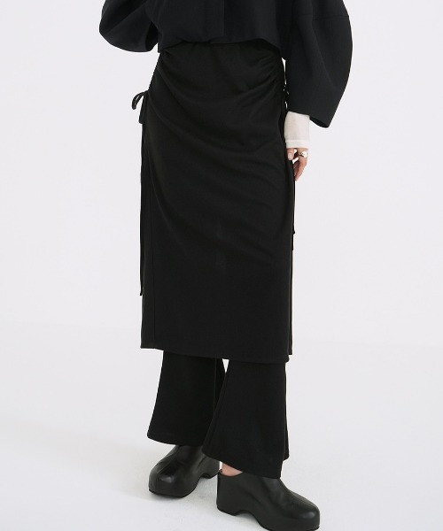 CLANE（クラネ）の「CLANE PANTS LAYRED SIDE SHIRRING SKIRT 18109-6032（その他パンツ・レディース・ブラック/ベージュ・1）」の2枚目の写真