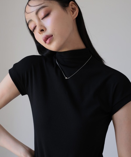 Ulysses(ユリシス)の「ハイネックTシャツ(Tシャツ/カットソー・レディース・ベージュ/ブラック・M/L)」の8枚目の写真
