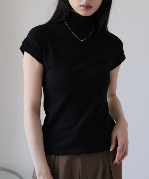 Ulysses(ユリシス)の「ハイネックTシャツ(Tシャツ/カットソー・レディース・ベージュ/ブラック・M/L)」の11枚目の写真
