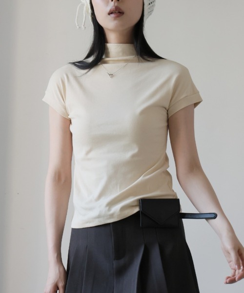 Ulysses(ユリシス)の「ハイネックTシャツ(Tシャツ/カットソー・レディース・ベージュ/ブラック・M/L)」の16枚目の写真