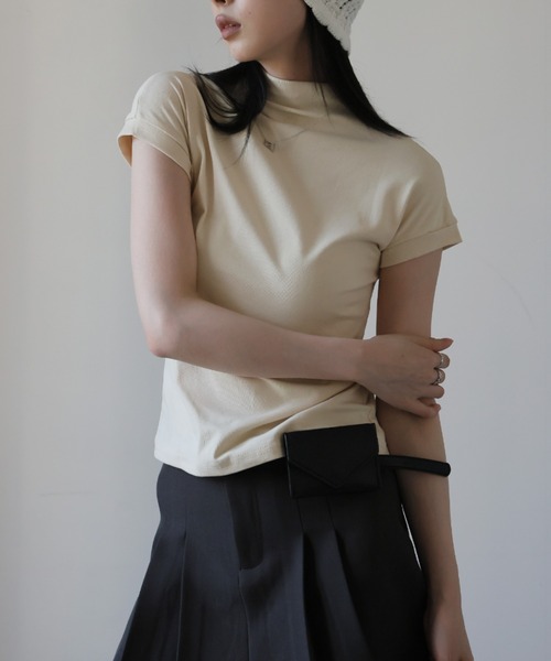 Ulysses(ユリシス)の「ハイネックTシャツ(Tシャツ/カットソー・レディース・ベージュ/ブラック・M/L)」の20枚目の写真