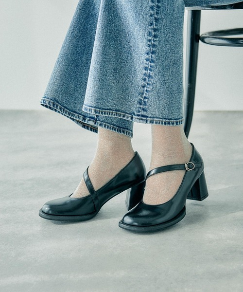 LEPSIM(レプシィム)の「ストラップヒールパンプス 322189(パンプス・レディース・ベージュ/ブラック・MEDIUM/LARGE)」の8枚目の写真