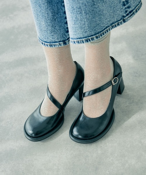 LEPSIM(レプシィム)の「ストラップヒールパンプス 322189(パンプス・レディース・ベージュ/ブラック・MEDIUM/LARGE)」の10枚目の写真