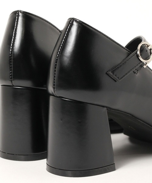 LEPSIM(レプシィム)の「ストラップヒールパンプス 322189(パンプス・レディース・ベージュ/ブラック・MEDIUM/LARGE)」の21枚目の写真