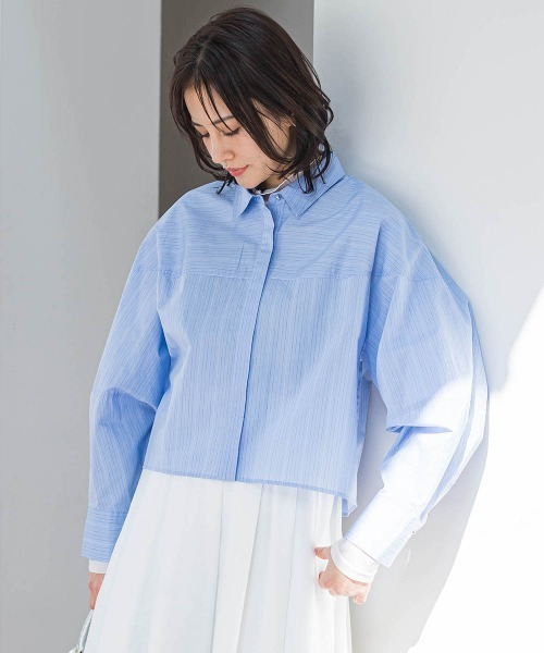 LAUTREAMONT(ロートレアモン)の「エフォートレスクロップドシャツ≪洗濯機で洗える≫(シャツ/ブラウス・レディース・ブルー系その他/ホワイト系その他・9号)」の1枚目の写真