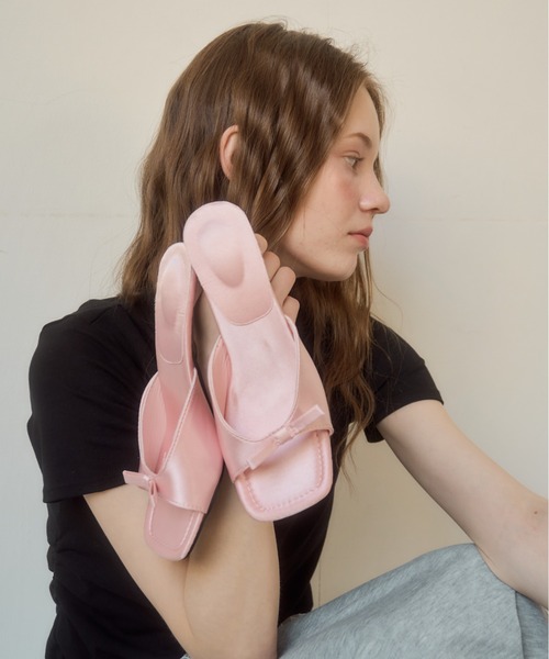 Birthday room（バースデイルーム）の「スクエアリボンミュールサンダル/square mule sandal（サンダル・レディース・シルバー/ピンク/ブラック・SMALL/MEDIUM/LARGE）」の16枚目の写真