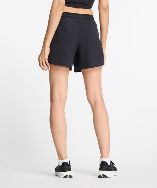 NEW BALANCE（ニューバランス）の「RC ショーツ 5インチ(インナー付き)（その他パンツ・レディース・グレー/ブラック・MEDIUM/LARGE/SMALL）」の3枚目の写真
